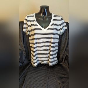 Gap Tee Black & White, Medium